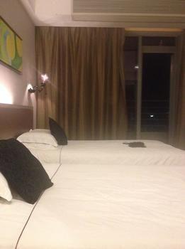 Century Sailboat Apartment Hotel Rizhao Exterior photo